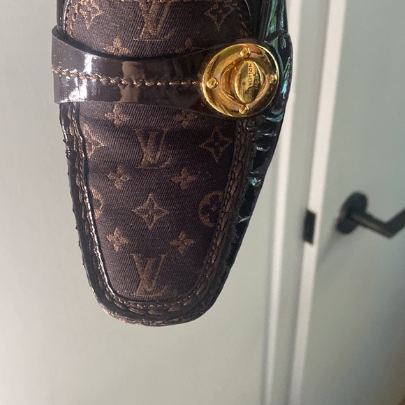 authentic Louis Vuitton loafer - Picture 9 of 9